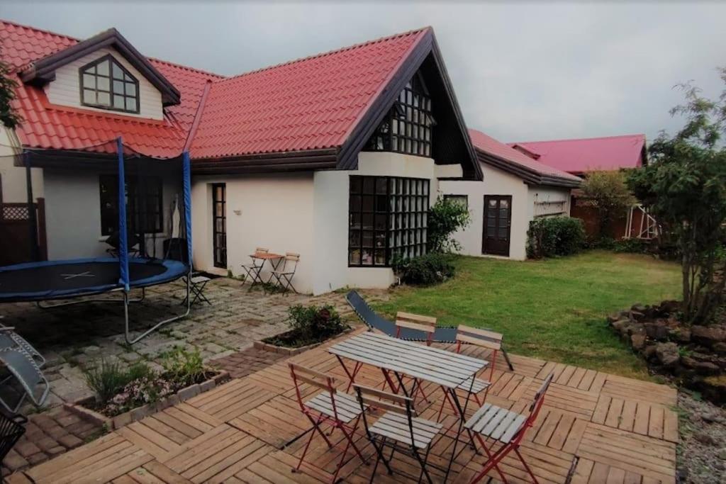 Icelandic Art Garden Villa W. Parking In Centre City Reykjavik Ngoại thất bức ảnh